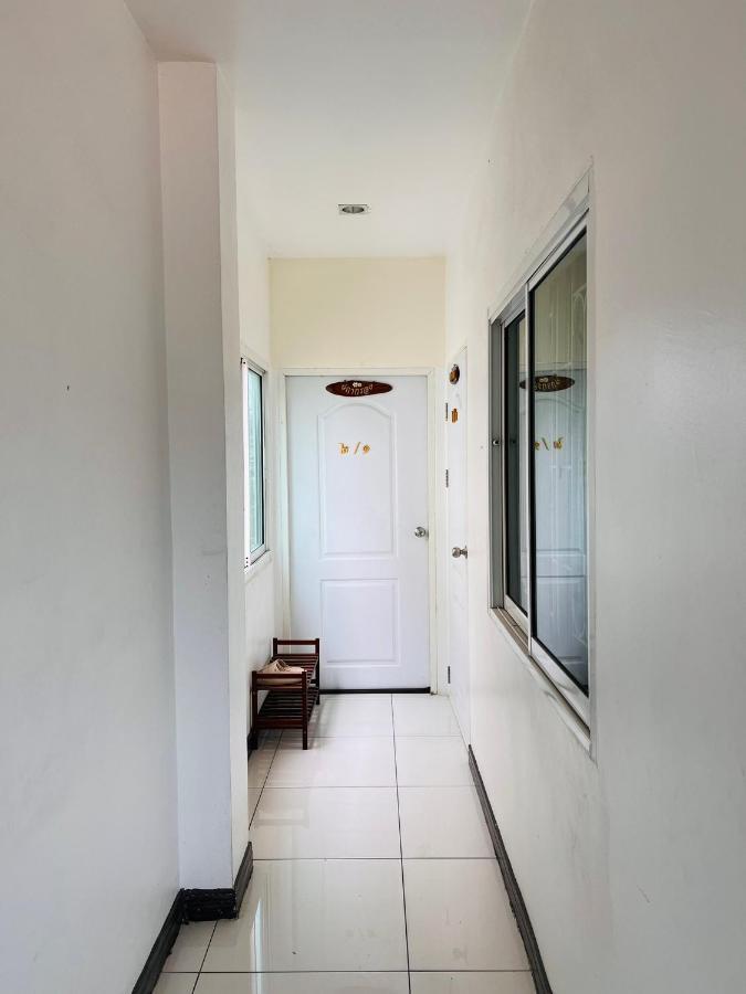 Aekkalukthai Hostel Rayong Exterior foto