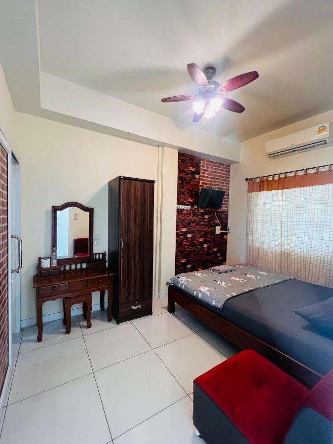 Aekkalukthai Hostel Rayong Exterior foto